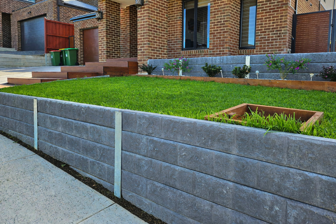 Concrete retaining walls in Tustin, CA